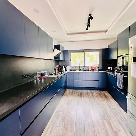 Karmi'De Rueya Gibi Tatil Villa ไคริเนีย ภายนอก รูปภาพ