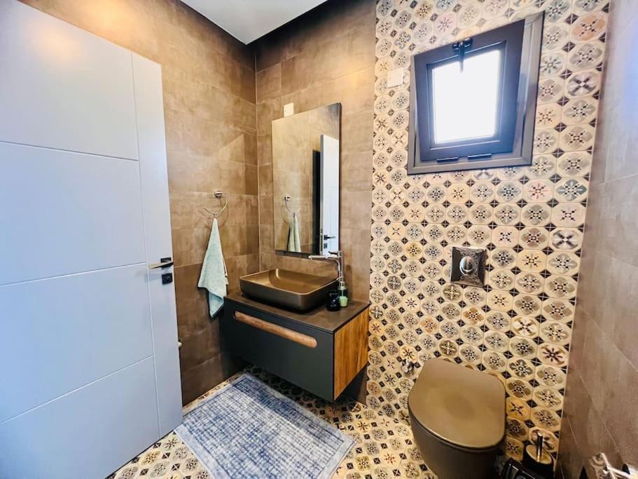 Karmi'De Rueya Gibi Tatil Villa ไคริเนีย ภายนอก รูปภาพ