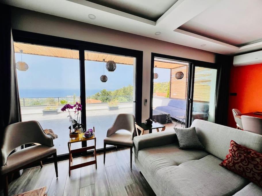 Karmi'De Rueya Gibi Tatil Villa ไคริเนีย ภายนอก รูปภาพ