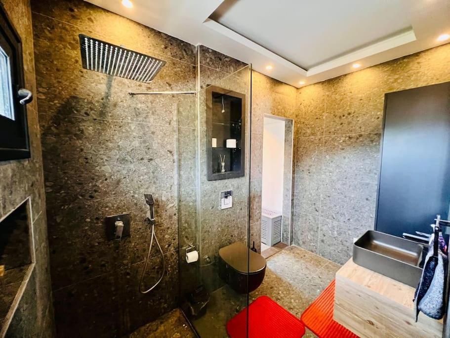 Karmi'De Rueya Gibi Tatil Villa ไคริเนีย ภายนอก รูปภาพ