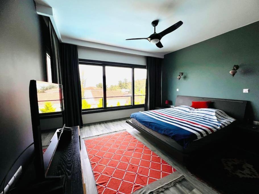 Karmi'De Rueya Gibi Tatil Villa ไคริเนีย ภายนอก รูปภาพ