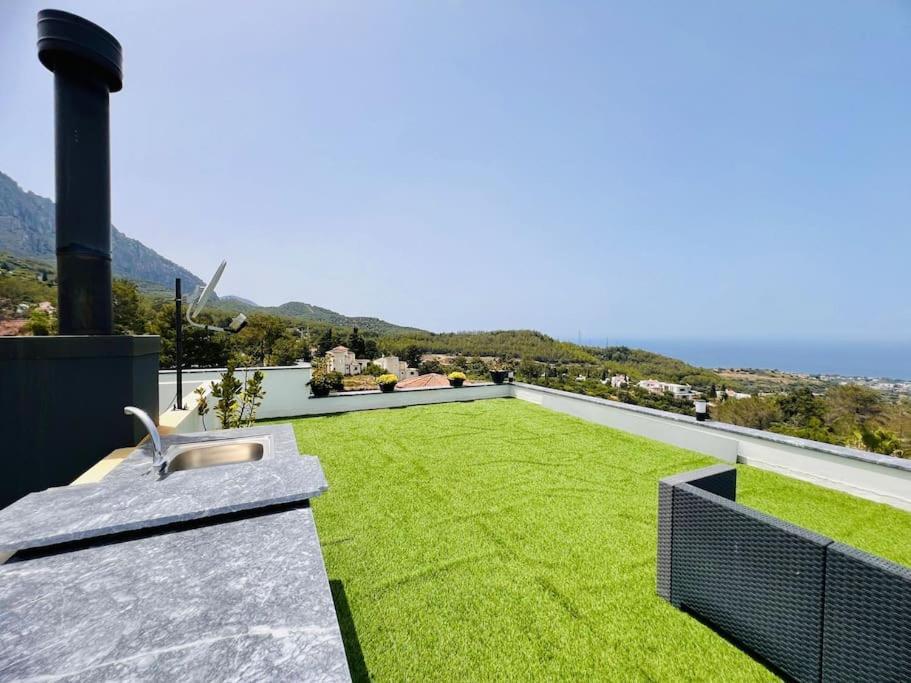 Karmi'De Rueya Gibi Tatil Villa ไคริเนีย ภายนอก รูปภาพ