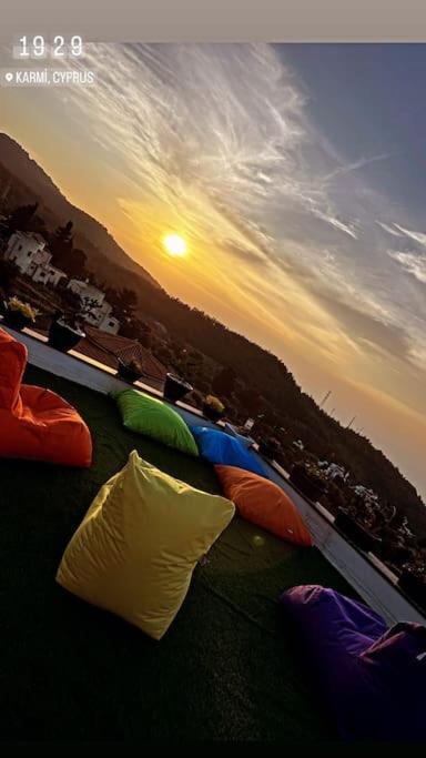 Karmi'De Rueya Gibi Tatil Villa ไคริเนีย ภายนอก รูปภาพ