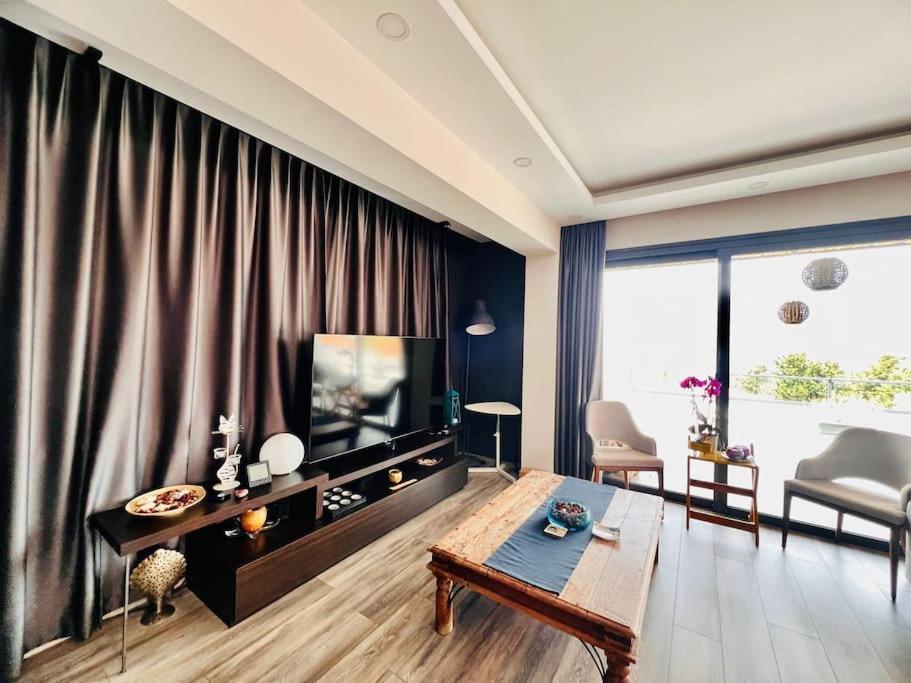 Karmi'De Rueya Gibi Tatil Villa ไคริเนีย ภายนอก รูปภาพ